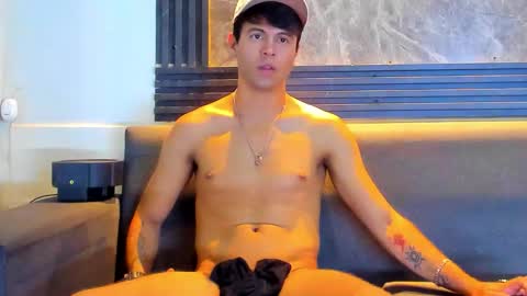 Aroon   online show from January 10, 9:30 pm