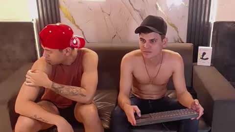 Aroon   online show from March 30, 9:43 am