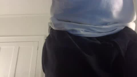 Snapshot of arteblazze chatting on October 24, 1:29 am Arteblazze not daddy boy bitch or nigga online show from October 24, 1:29 am