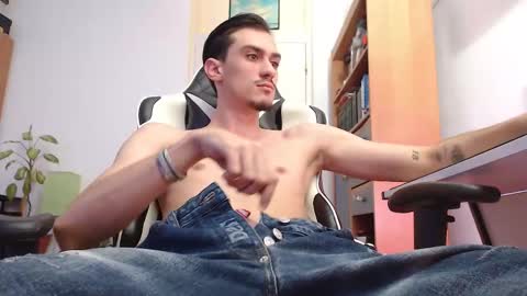 Artie online show from March 5, 11:06 am