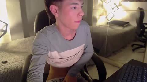 ash_kai online show from July 19, 9:54 pm