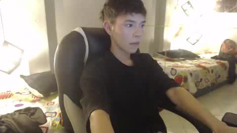ash_kai online show from June 24, 9:17 pm