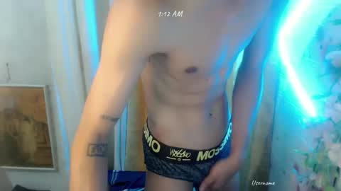asian_hotboy_ online show from February 28, 5:12 pm