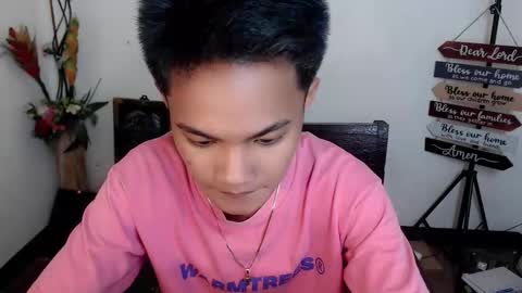 Snapshot of asian_lover05 chatting on October 26, 7:16 pm asian_lover05 online show from October 26, 7:16 pm