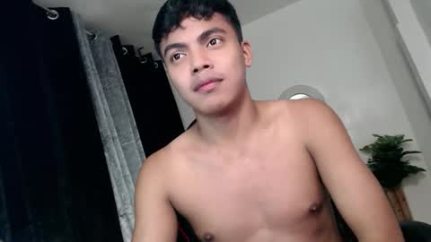 Snapshot of asianboyhunt chatting on October 24, 11:39 pm Fev online show from October 24, 11:39 pm