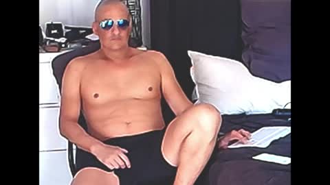 askil8802 online show from April 4, 6:32 am