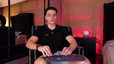 Aslan  online show from June 20, 1:32 am