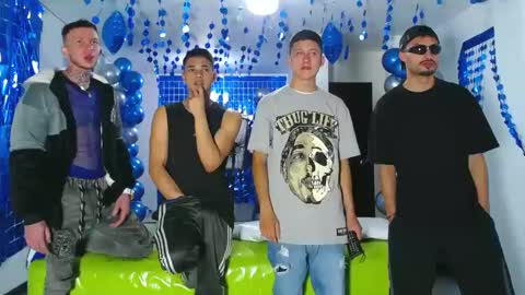 THOMAS AND DAMIAND online show from January 29, 12:12 am