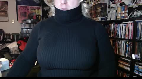 Aspen Vale online show from December 6, 9:46 pm