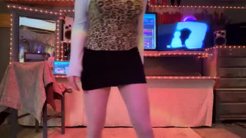 SIR WILLIAM online show from March 24, 6:07 am