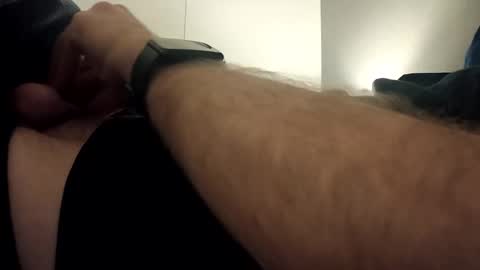 Chriss online show from December 2, 9:07 pm