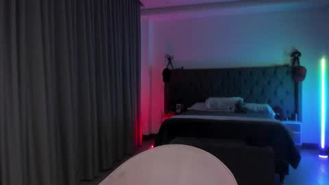 Snapshot of astonhills chatting on September 19, 12:13 am astonhills online show from September 19, 12:13 am