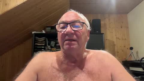 asusandy online show from September 24, 11:25 pm