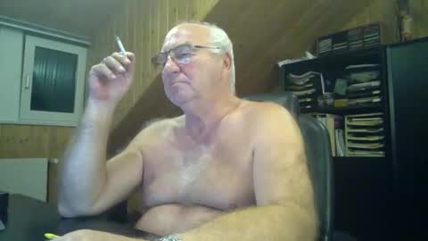 asusandy online show from September 25, 11:35 pm