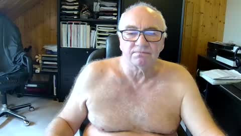 asusandy online show from January 4, 11:00 am