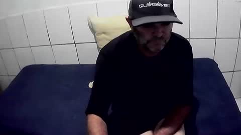 cesar augusto online show from April 2, 8:49 pm