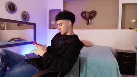 AUSTIN  online show from December 31, 3:12 am