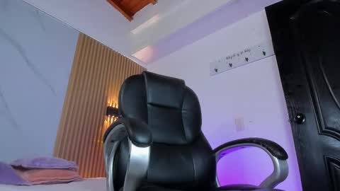 austin_rouse online show from March 29, 7:58 pm