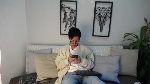 austinreeds online show from November 16, 12:51 pm