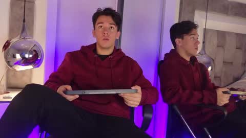 austinreeds online show from April 28, 12:32 pm