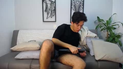 austinreeds online show from November 28, 5:15 pm