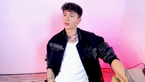 Axel online show from January 16, 4:15 am