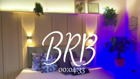 Axel  online show from June 1, 7:03 pm