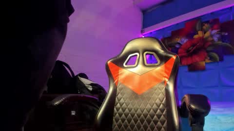 Axell Cross2 online show from October 21, 7:06 pm