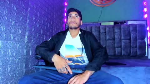 Axell Cross2 online show from October 17, 12:42 pm