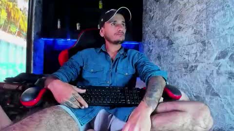 Axell Cross2 online show from April 1, 1:13 pm