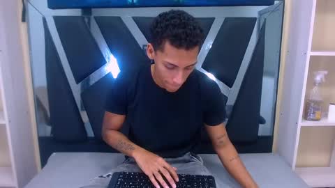 Aylen  online show from February 13, 7:52 pm