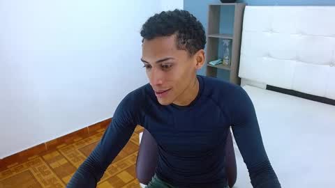 Aylen  online show from February 15, 6:55 pm