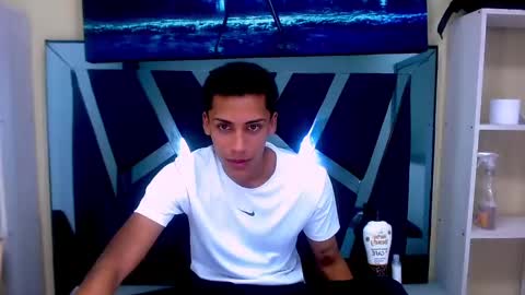 Aylen  online show from February 14, 9:32 pm