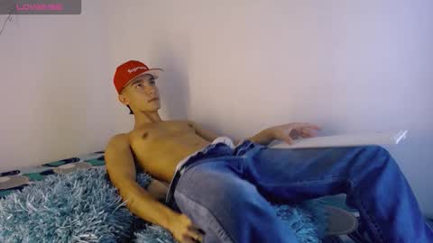 babyandy_x online show from December 4, 3:19 pm