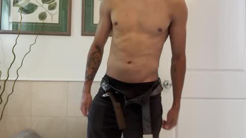 Snapshot of babydaddiii808 chatting on October 30, 2:57 am DADDY online show from October 30, 2:57 am