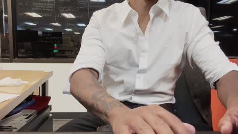 Snapshot of babydaddiii808 chatting on December 31, 1:15 am DADDY online show from December 31, 1:15 am