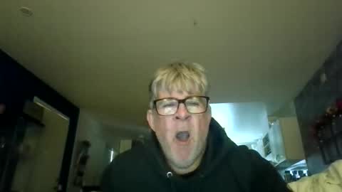 baggelina75 online show from October 7, 9:24 am