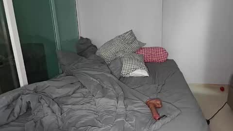 Snapshot of baldyboyy chatting on September 27, 9:29 am baldyboyy online show from September 27, 9:29 am