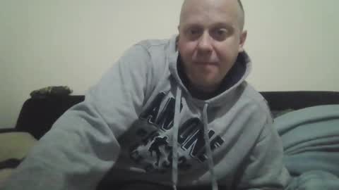 Snapshot of ballzrockwell chatting on October 12, 2:33 pm ballzrockwell online show from October 12, 2:33 pm