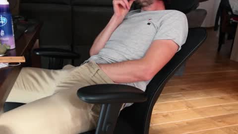 Snapshot of banzal chatting on October 12, 11:37 am banzak online show from October 12, 11:37 am