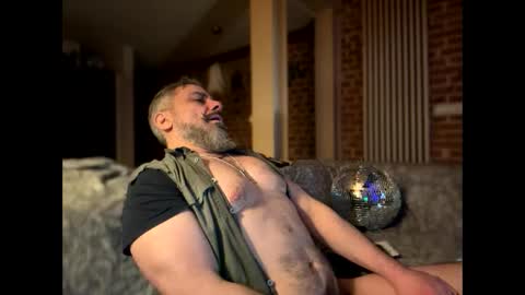 Snapshot of barba71 chatting on January 25, 8:00 pm Military man 69 online show from January 25, 8:00 pm