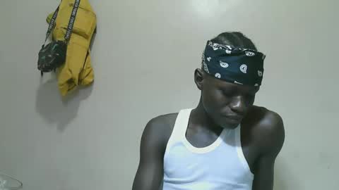 Snapshot of bashwebster chatting on October 18, 9:47 am bashwebster online show from October 18, 9:47 am