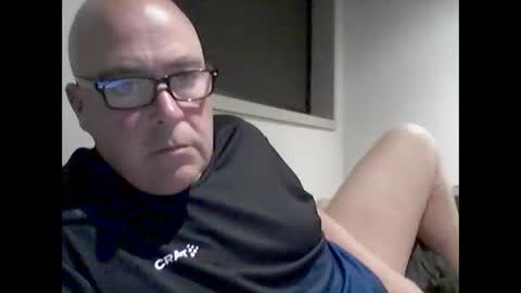 basie1975 online show from April 27, 6:46 pm