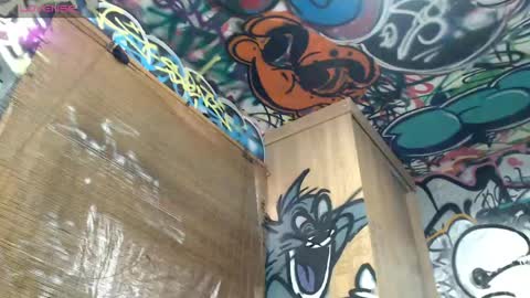 Justin online show from April 19, 10:01 pm