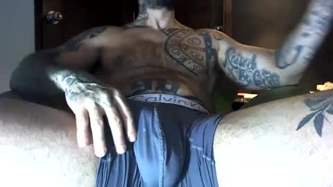 Snapshot of bby044 chatting on March 12, 2:52 am bby044 online show from March 12, 2:52 am