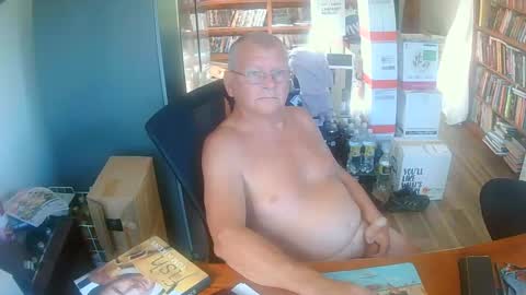 Guppy online show from February 23, 5:39 am