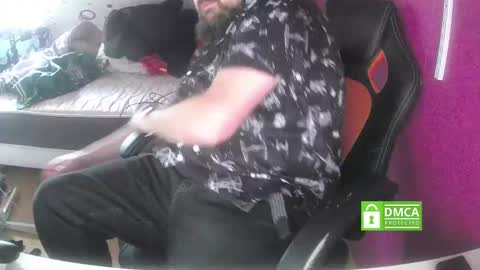 bear90130 online show from October 10, 10:53 am