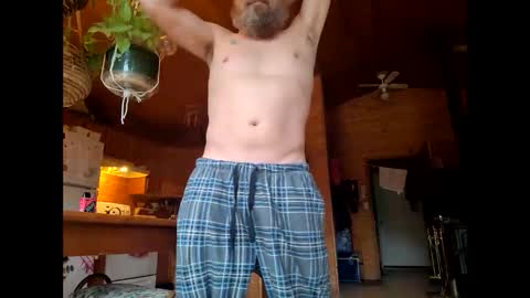 Snapshot of bearded_woodsman chatting on March 6, 4:49 pm bearded_woodsman online show from March 6, 4:49 pm