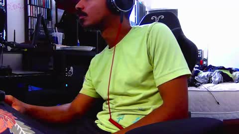 Snapshot of bedstuymonstercock90 chatting on October 8, 8:57 pm hungnheavy online show from October 8, 8:57 pm