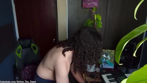 Snapshot of before_the_dawn chatting on October 28, 5:37 pm Lren online show from October 28, 5:37 pm